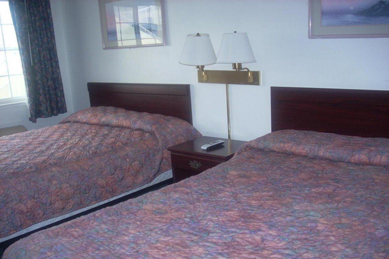 Economy Inn Monterey Сисайд Экстерьер фото
